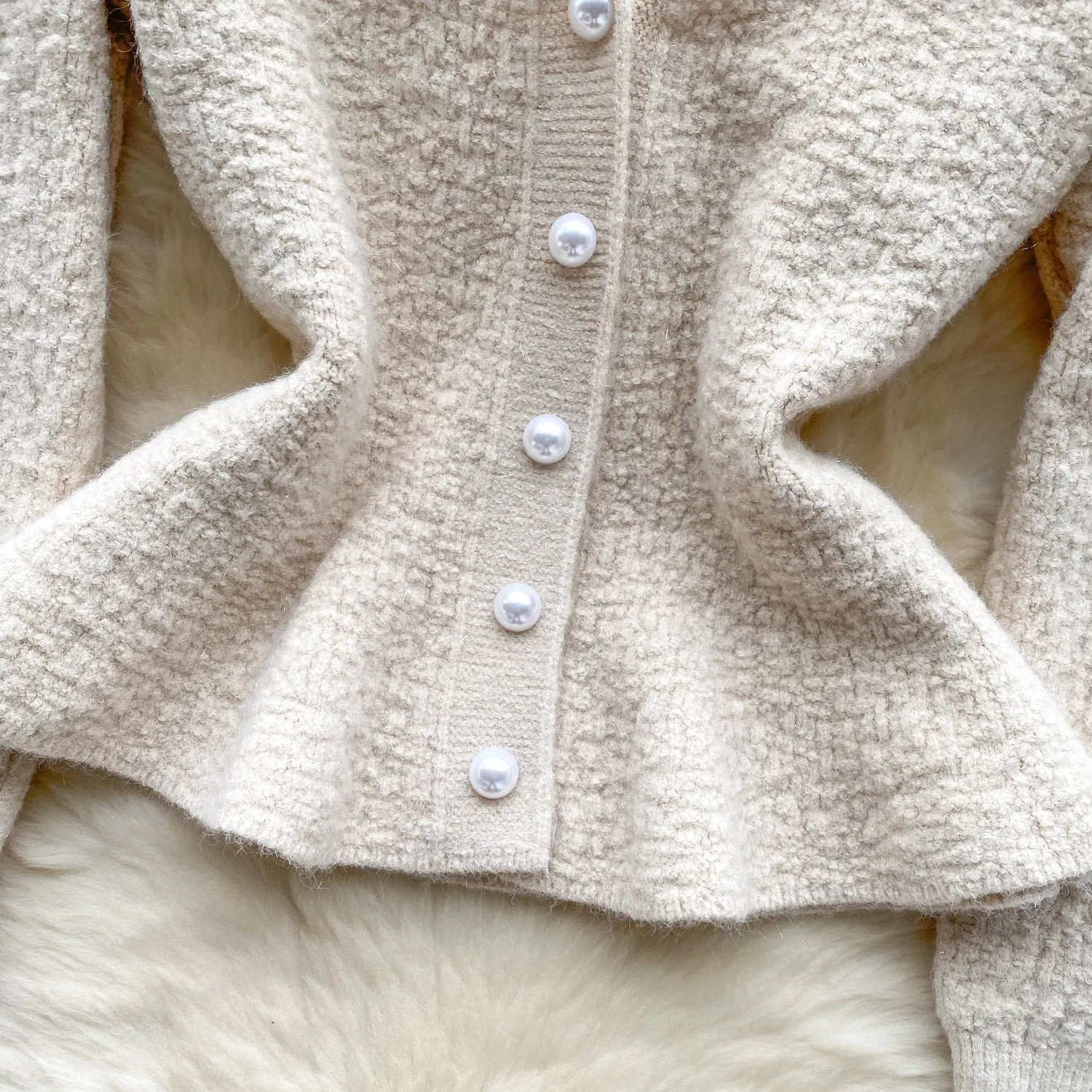 Elegant Single-breasted V-neck Cardigan