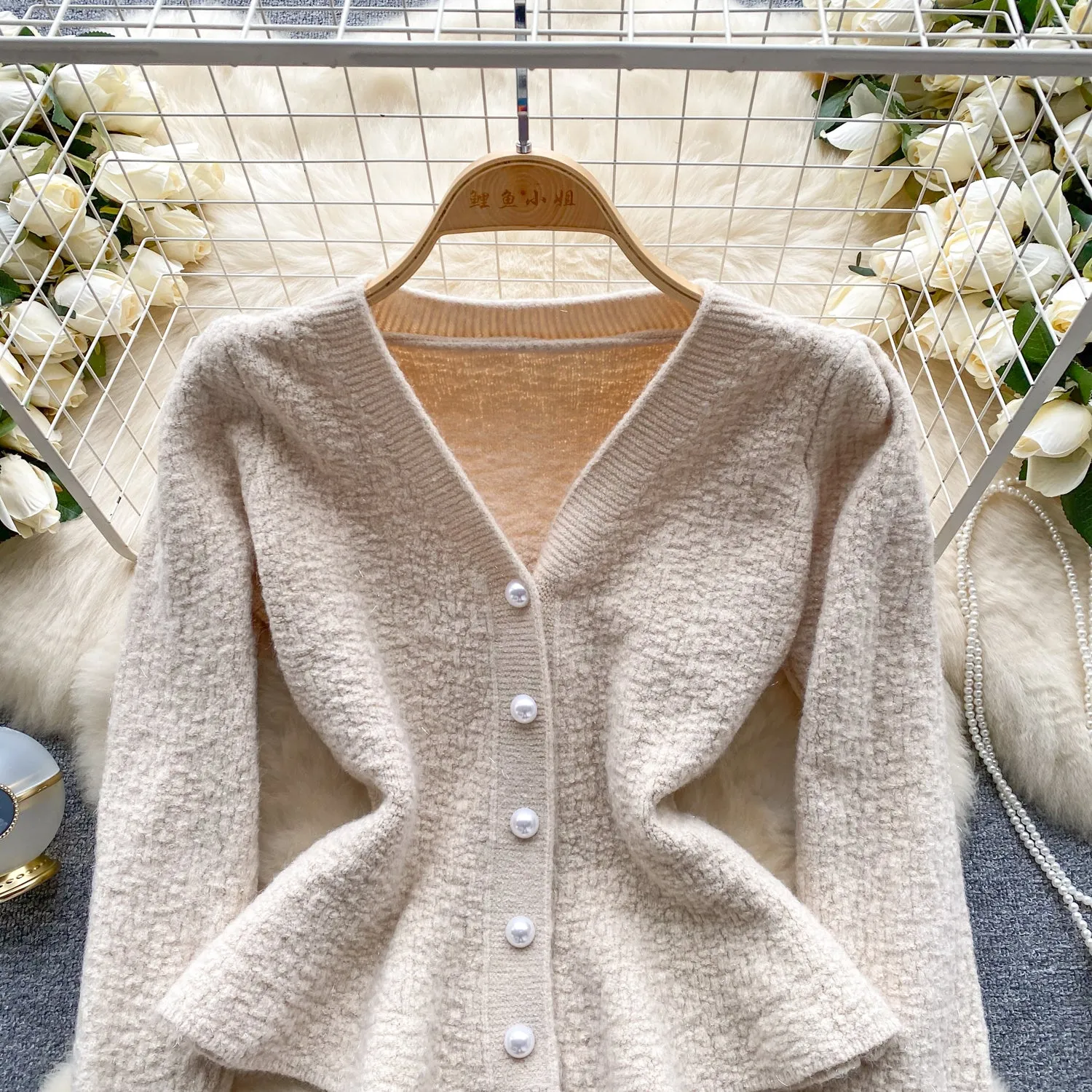 Elegant Single-breasted V-neck Cardigan