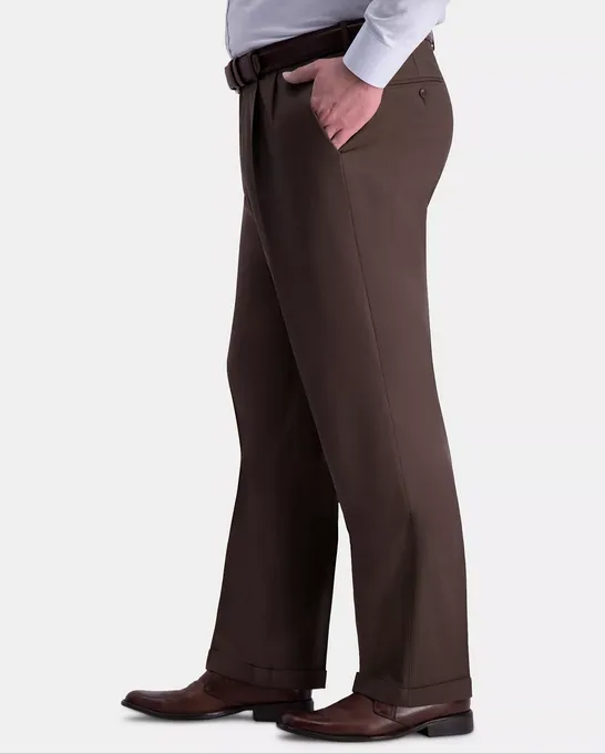 Haggar Mens Classic fit Dress Pants 44 / 29 Brown Solid